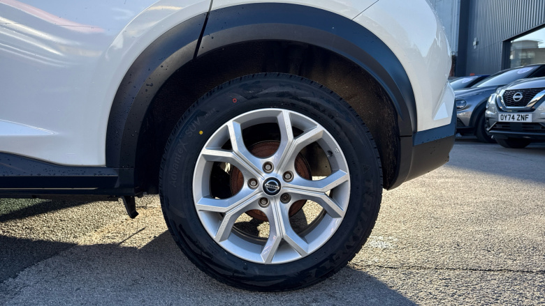 Nissan Juke 1.0 DiG-T Acenta 5dr Petrol Hatchback